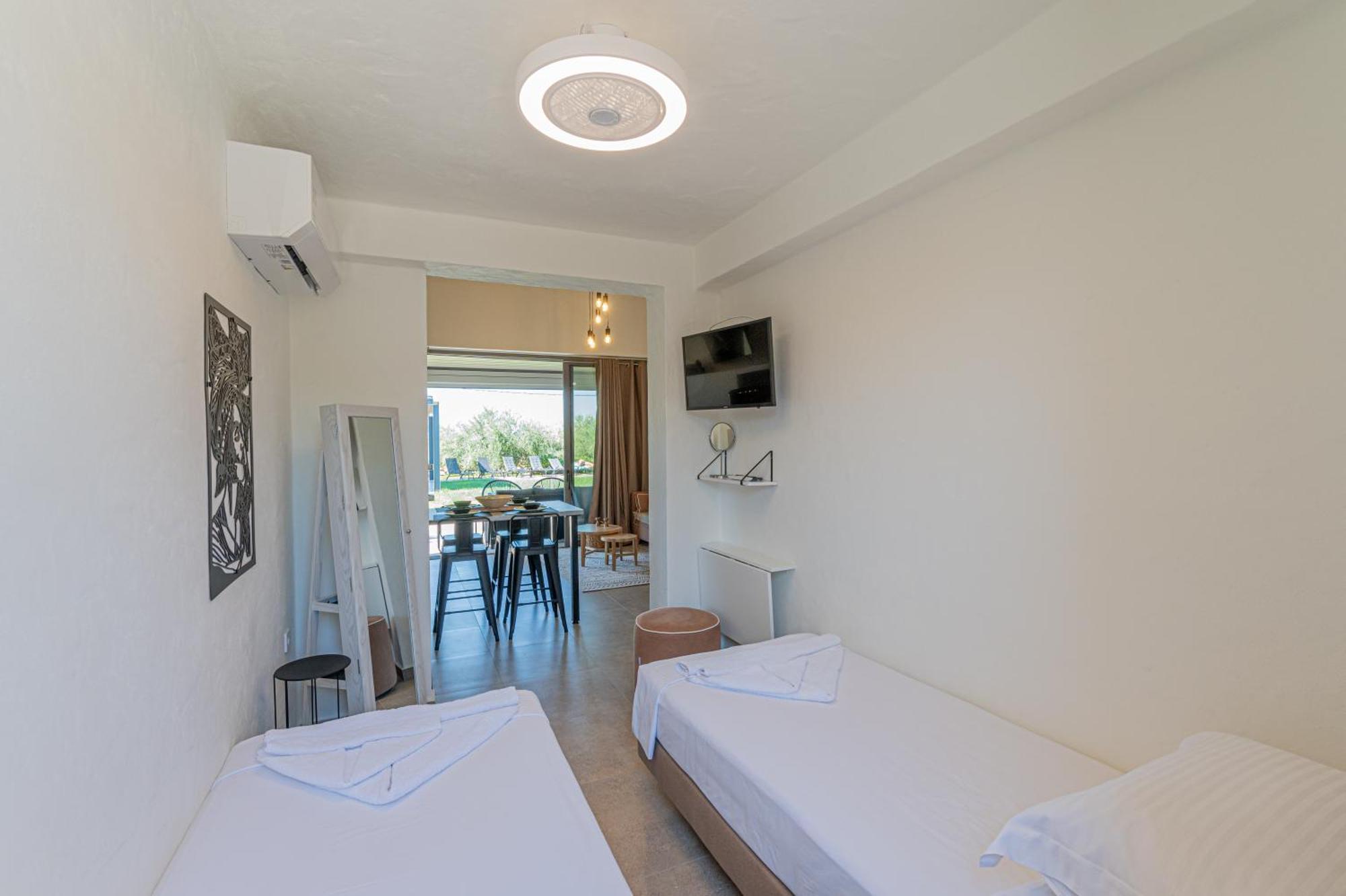 Irissa Suites Paralia Irion Zimmer foto