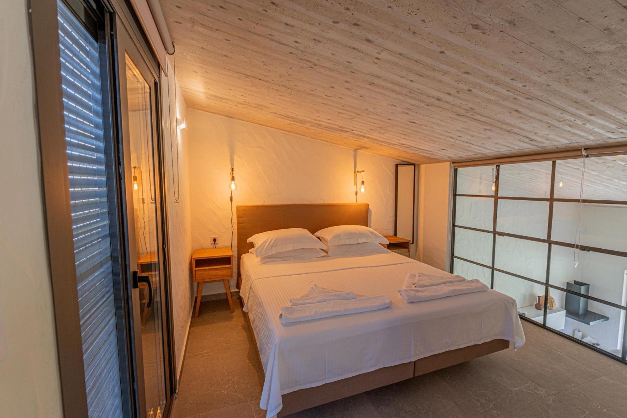 Irissa Suites Paralia Irion Zimmer foto