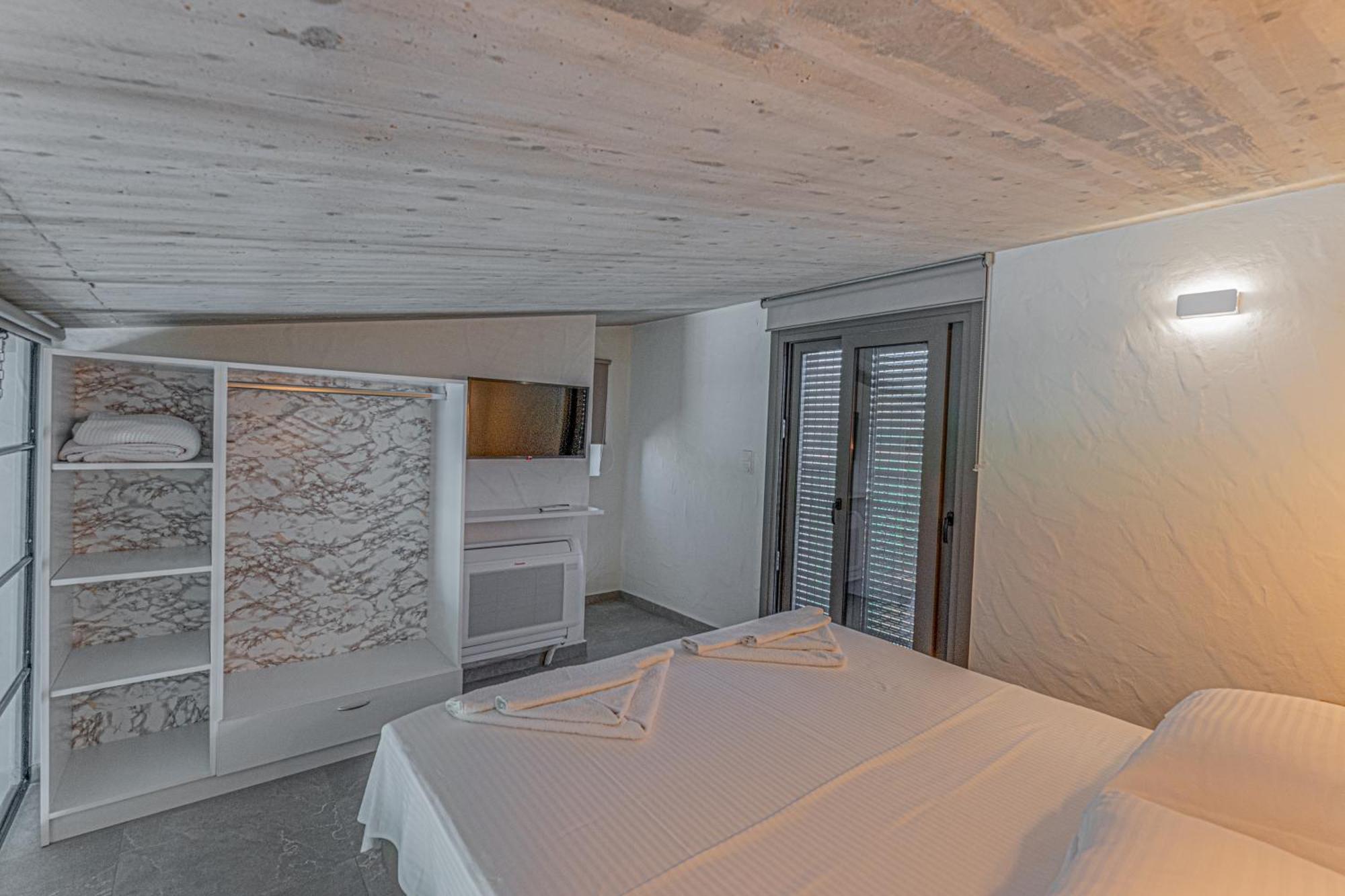 Irissa Suites Paralia Irion Zimmer foto